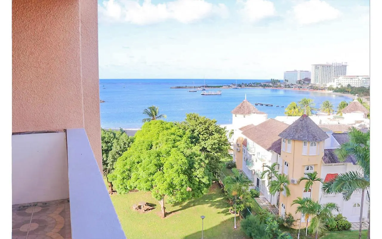 Beach Condo Suite At Turtle Towers Ocho Rios Appartement